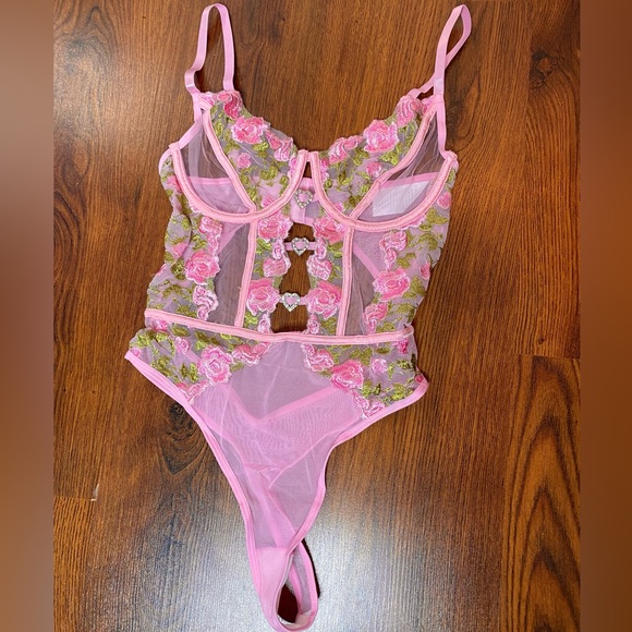🎀🌷 Ethereal Pink Floral Embroidery Sheer Lace Sexy Lingerie Bra Bodysuit 🌷🎀 NWT - Picture 4 of 8
